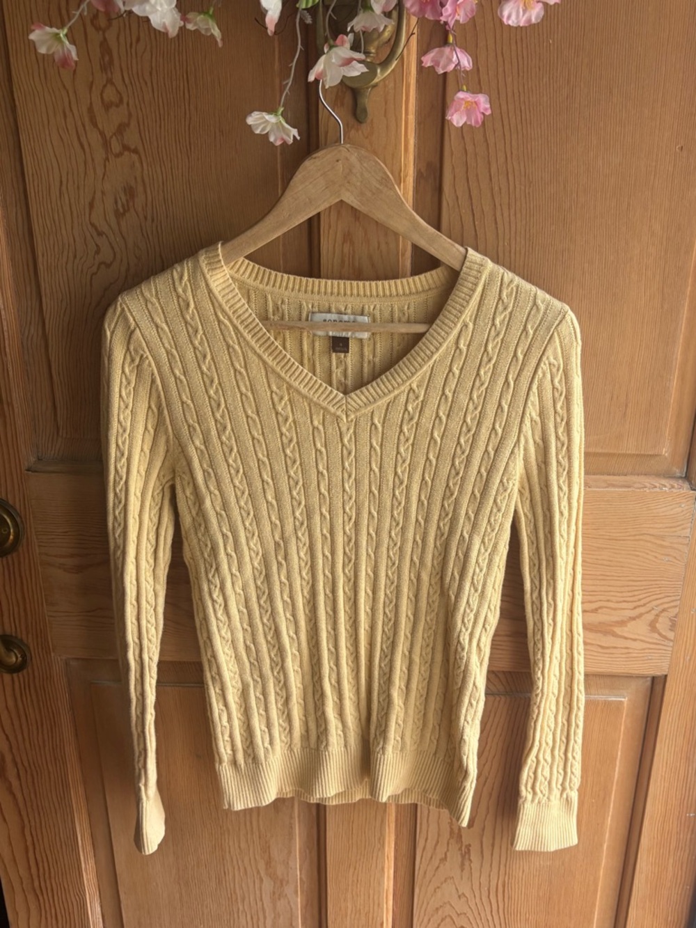 Butter yellow 100% Cotton Sweater | Cable knit | V-Neck | Size Small